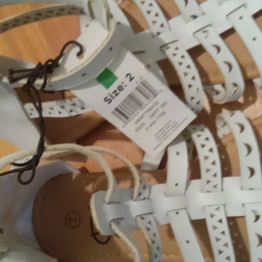 Girls sandals 👡 - Picture 3 of 3